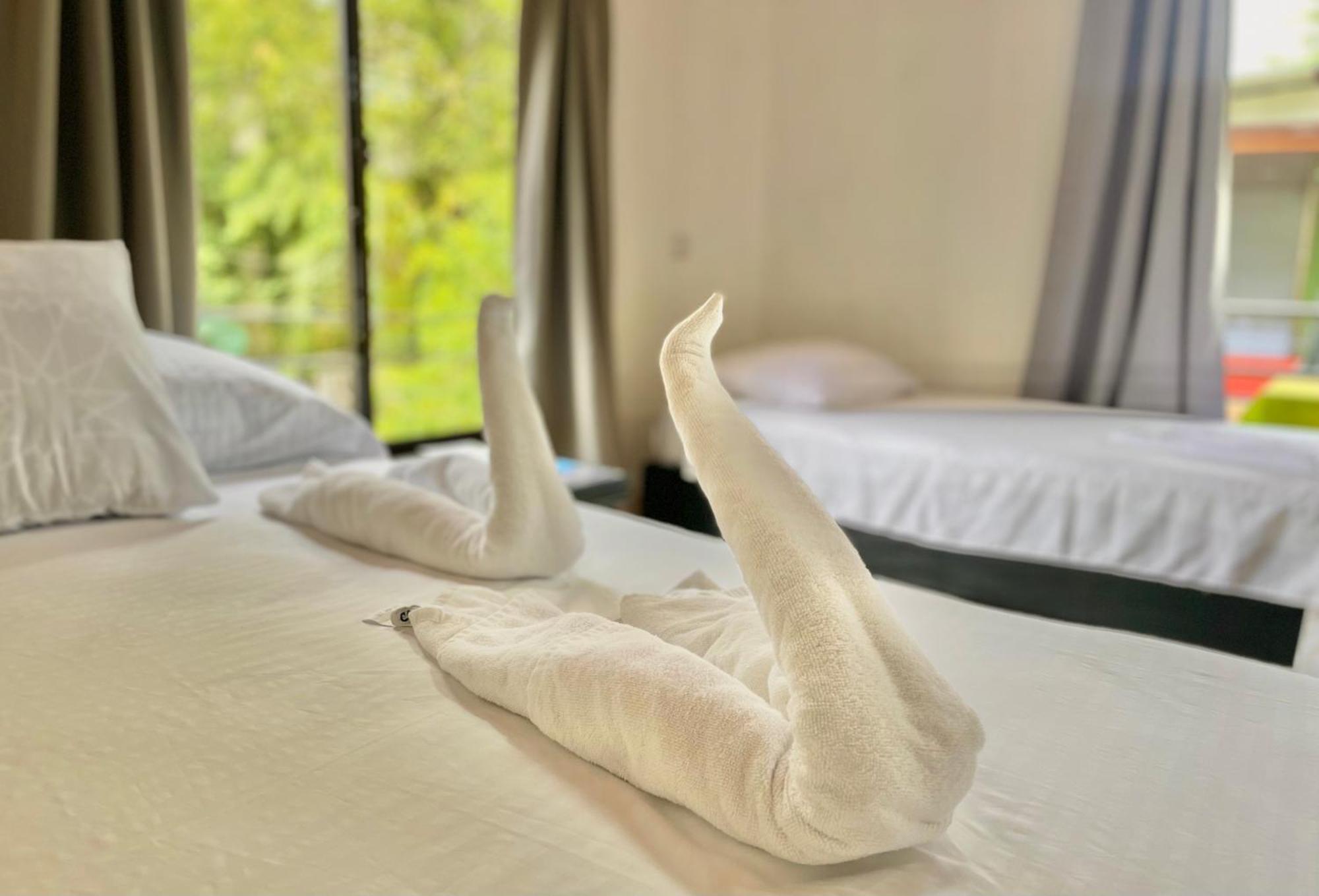 Carey Lodging Tortuguero Bagian luar foto