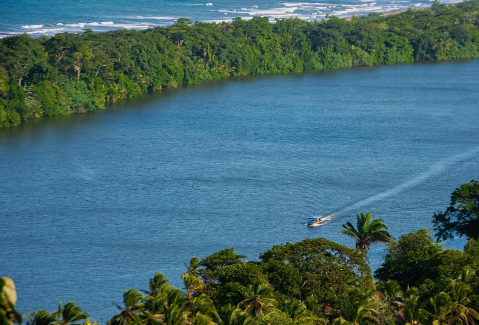 Carey Lodging Tortuguero Bagian luar foto