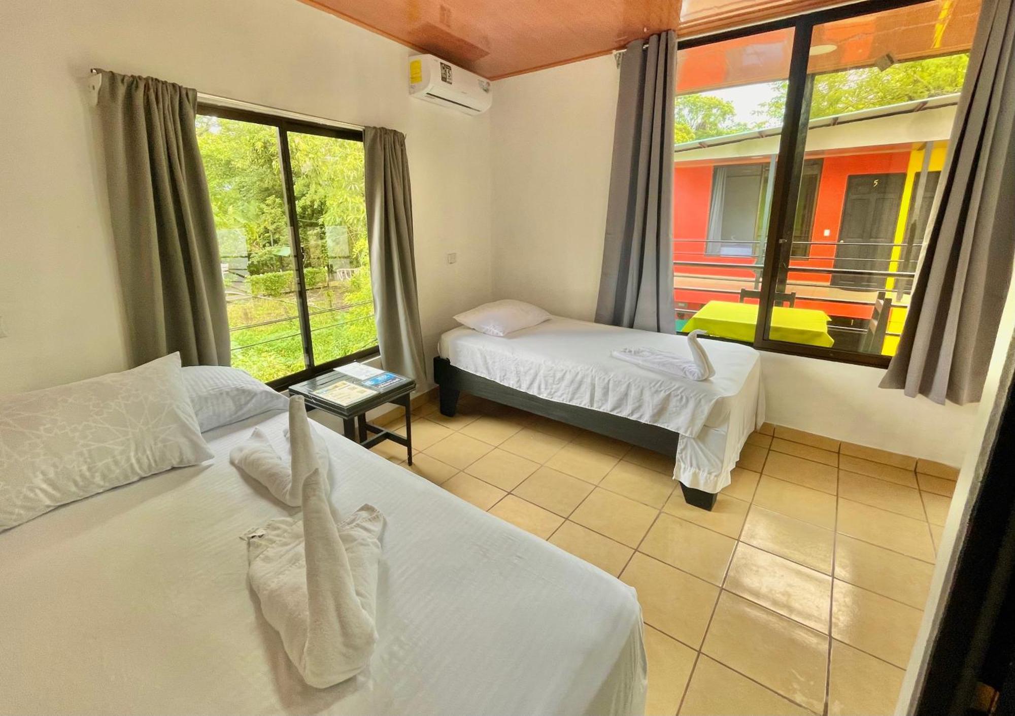 Carey Lodging Tortuguero Ruang foto