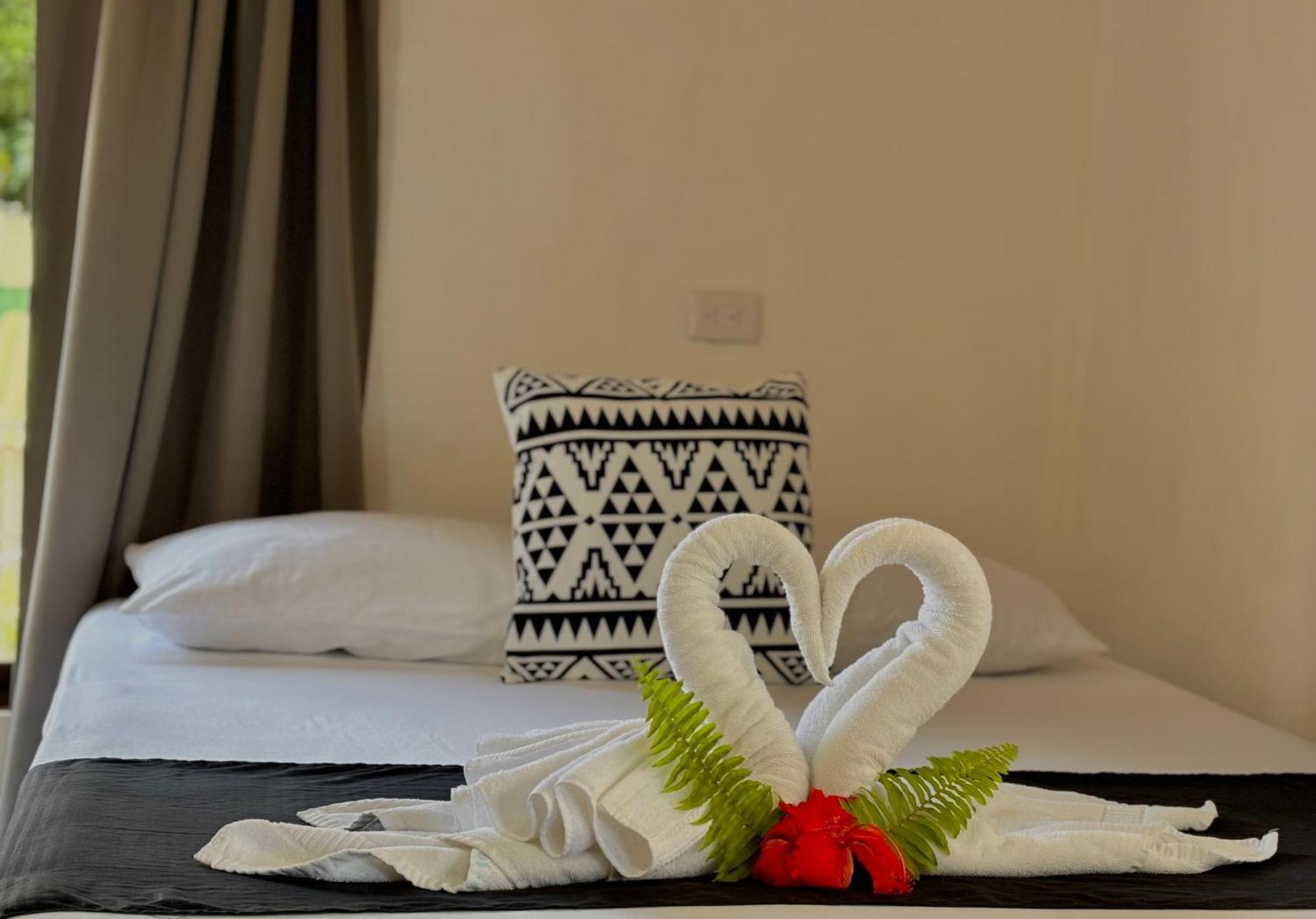 Carey Lodging Tortuguero Bagian luar foto