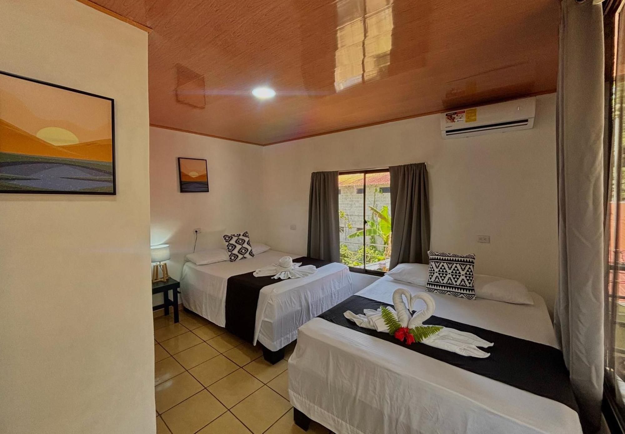 Carey Lodging Tortuguero Bagian luar foto