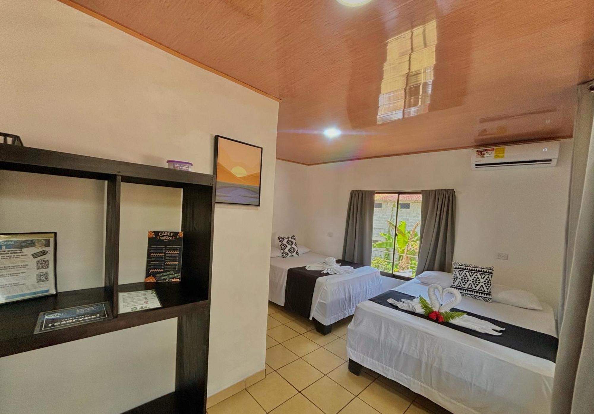 Carey Lodging Tortuguero Ruang foto